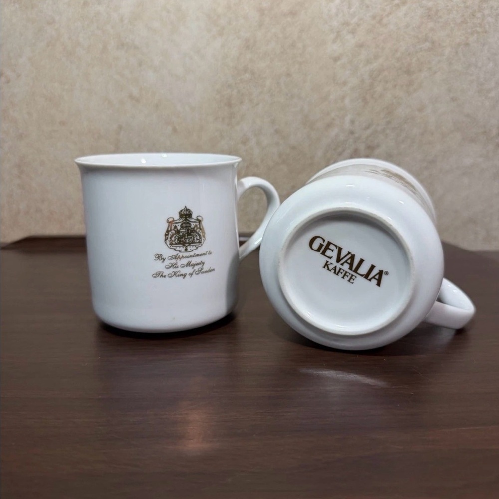 By Appointment to His Majesty The King of Sweden Gold Crest Coffee Mugs - Picture 2 of 2